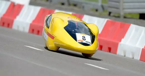 A fost inventată mașina care merge 4.000 de km cu un singur plin