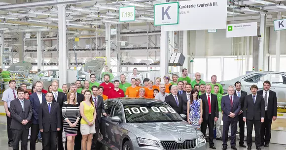 Noua generație Skoda Superb ajunge la borna 100.000