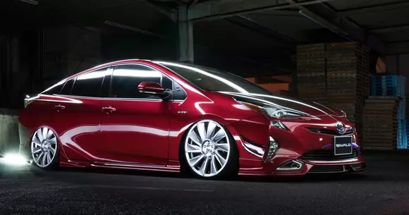 Toyota Prius primește cel mai urât pachet de tuning