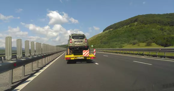 Dacia Duster Army cu șenile sau un nou proiect special pentru export?