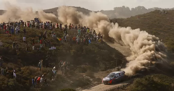 WRC 2016 - Thierry Neuville câștigă Raliul Sardiniei