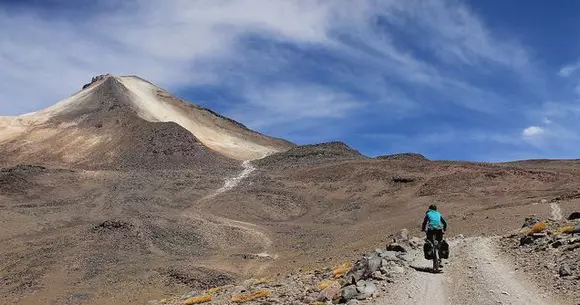 Trei cele mai înalte drumuri din lume