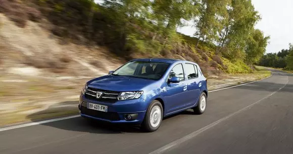 BANCURI | Cele mai... mișto miștouri despre Dacia