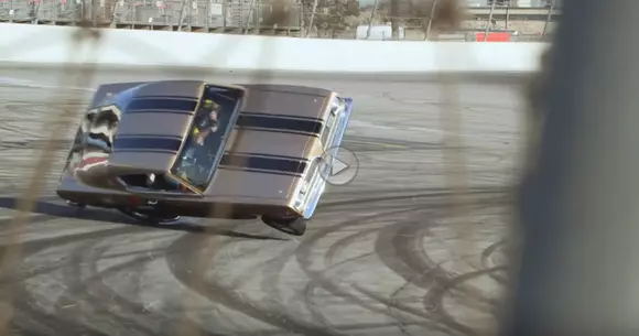 Jay Leno și un accident cu o mașină de 2.500 CP