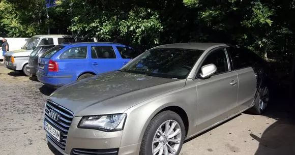 Euro 2016 - Ce mașini conduc fotbaliștii echipei naționale. Cine e cel mai tare din parcare?