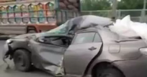 Această Corolla demonstrează că Toyota are cele mai rezistente mașini din lume (VIDEO)