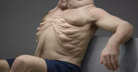 Cum arată un om care poate supraviețui accidentelor rutiere