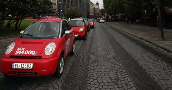 Pentru un aer mai curat: Oslo elimină parcările din centrul orașului