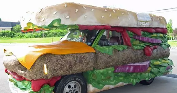 Trei mașini care îți fac poftă de mâncare! | FOTO