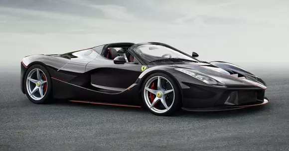 Compania Ferrari chemată în instanță pentru că nu a vrut să-i vândă un LaFerrari Spider  unui colecționar