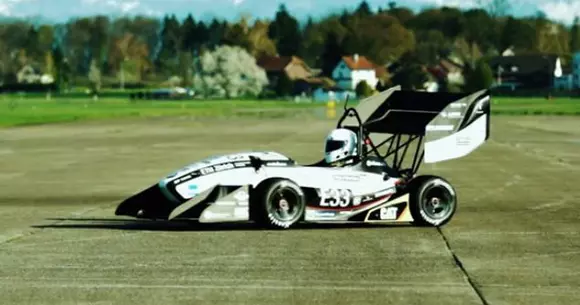 Se poate ceva mai rapid de atât? Automobilul care atinge 100 de km/h în 1.5 secunde | VIDEO