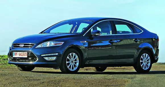 Ford Mondeo III de la 5.000 de euro: Mașina economică a lui Bond