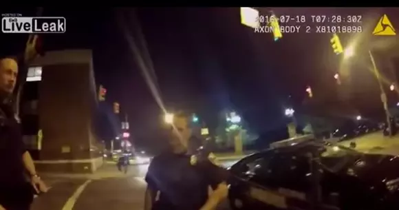 Un american în căutare de Pokemoni a intrat cu mașina în cea a poliției | VIDEO