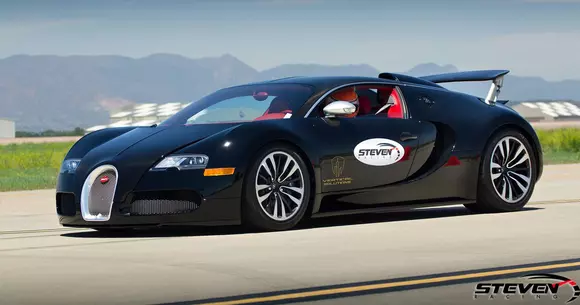La 13 ani a mers cu peste 320 km/h într-un Bugatti Veyron