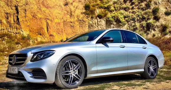 LIVE VIDEO cu Mercedes-Benz E200