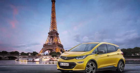 Opel Ampera-e debutează la Paris