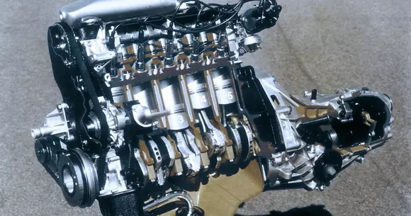 Audi serbează 40 de ani de la introducerea motorului cu cinci cilindri