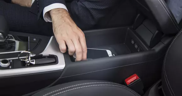 Audi a lansat o carcasă cu încărcare wireless pentru iPhone