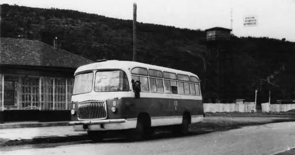 Cum arăta primul autobuz fabricat în România numit M.T.D. Câte locuri avea și pe ce linii a circulat