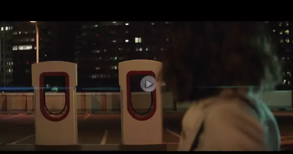 BMW atacă Tesla Model 3 în cele mai noi spoturi dedicate lui 330e