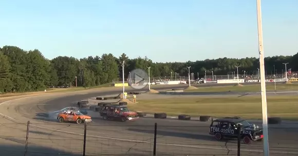 Spectacol garantat! Curse de sprint cu spatele