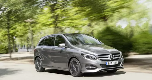 Daimler continuă investițiile din Ungaria