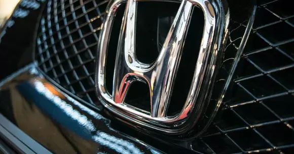 Honda a patentat transmisia cu 11 rapoarte și trei ambreiaje