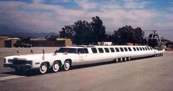 Cum arată cea mai lungă limuzină din lume? | VIDEO