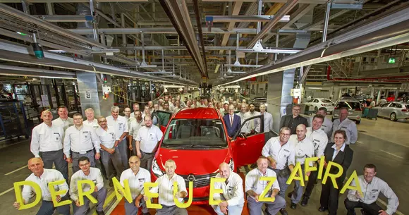 Opel Zafira intră pe linia de producție