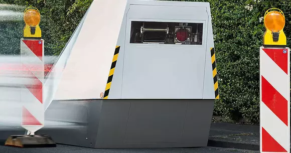 Radarele fixe amplasate pe teritoriul Franţei au adus statului aproape un miliard de euro