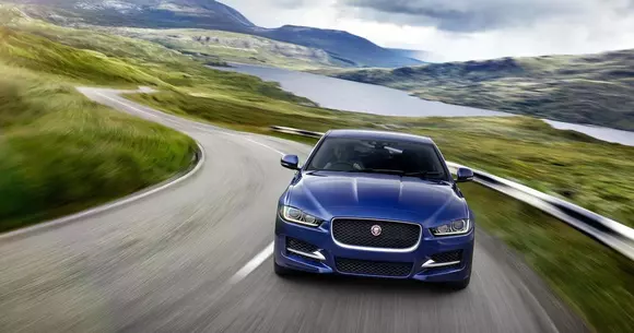 Vrei să testezi noul Jaguar XE? Englezii îți pun la dispoziție și rivalii germani