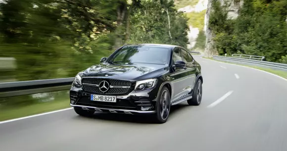 Vânzări: Mercedes-Benz continuă dominația în segmentul premium