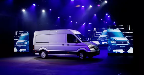 Volkswagen a prezentat noua generație Crafter - 69 de versiuni derivate, costuri de exploatare scăzute și tracțiune pentru toate gusturile