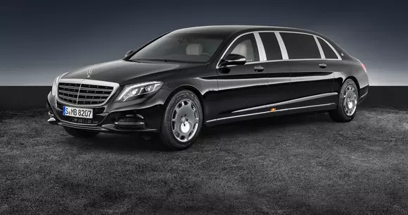 Mercedes-Maybach S600 Pullman este disponibil și într-o versiune Guard