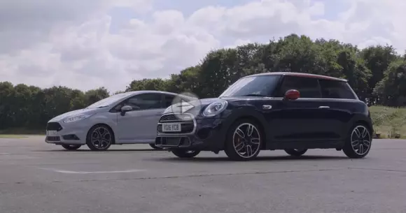 Ford Fiesta ST200 față în față cu Mini JCW