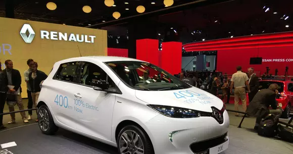 LIVE Paris 2016 - Renault Zoe, acum cu autonomie electrică de 400 km