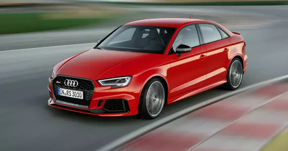 Audi RS3 Sedan a debutat la Paris cu 400 CP sub capotă