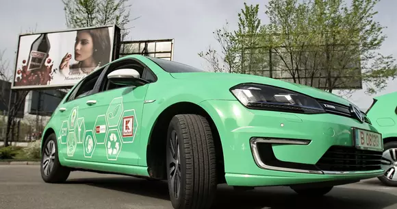 Șase mașini electrice au traversat România, de la București la Timișoara, folosind stațiile de reîncărcare Renovatio