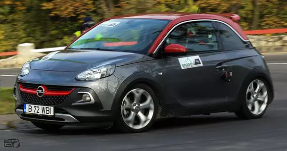 (P) Trofeul Opel - etapă decisivă în Campionatul Național de Viteză în Coastă