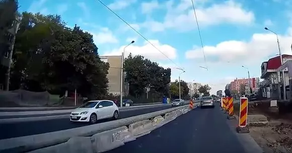 Cine mai e ca el în România? Ce le-a făcut acest șofer polițiștilor l-a transformat în "TUPEISTUL ANULUI" | VIDEO