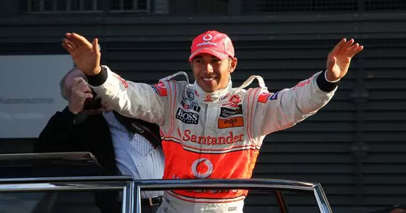 5 lucruri mai puțin știute despre Lewis Hamilton