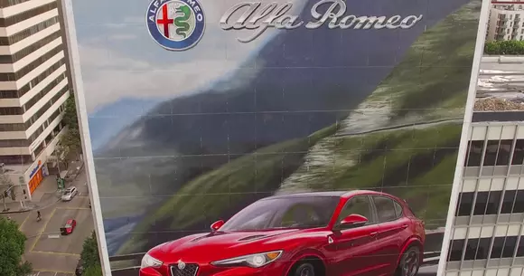 Alfa Romeo Stelvio a ajuns pictură murală în Los Angeles