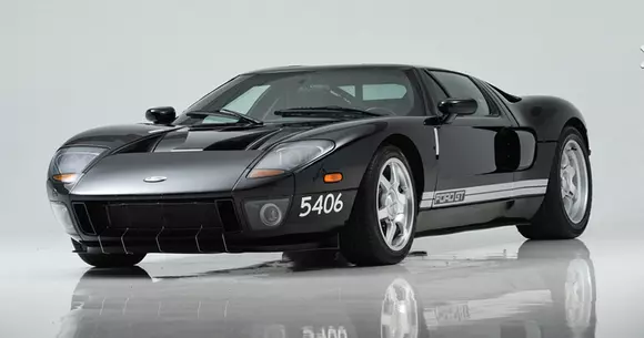 Pregătiți banii: Un prototip Ford GT va fi scos la licitație