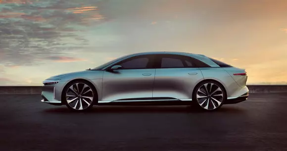Lucid Air, nou record pentru electrice! Cât se încarcă în 20 de minute