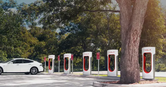 Viitoarea generație a Tesla Supercharger va încărca bateria în câteva minute