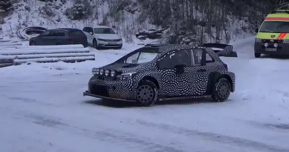 Credeați că Toyota produce doar hibride? Ia uitați ce monstru a pregătit pentru WRC!