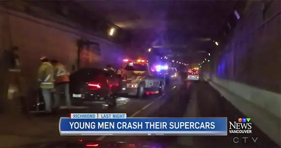 Două supercaruri distruse într-un accident din Vancouver