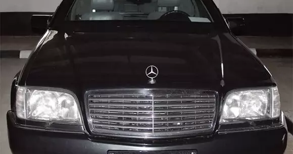 Fosta limuzină blindată a lui Vladimir Putin a fost scoasă la vânzare. Prețul o să te lase cu gura căscată!