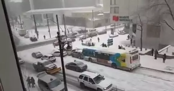 Poleiul tot polei rămâne. Șoferii din Montreal și patinajul pe patru roți