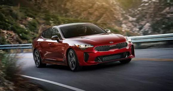 Mai multe motorizări pentru Kia Stinger. Vine și în Europa